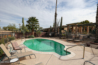 37626 N Tranquil Trail-Unit -5 in Carefree, AZ - Foto de edificio - Building Photo