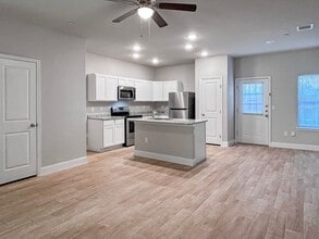 13006 Reid Mdws in Live Oak, TX - Building Photo - Building Photo