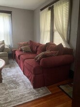 32 Knightly Rd in Hadley, MA - Building Photo - Building Photo