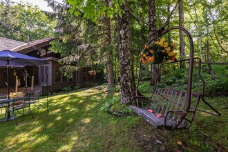 11 Founders Hill Rd in Winhall, VT - Building Photo - Building Photo
