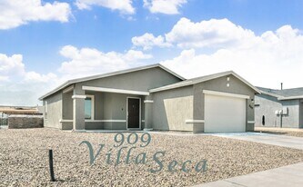 909 Villa Seca Dr in Horizon City, TX - Building Photo