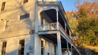 3 Church St, Unit #2 in Stamford, NY - Building Photo