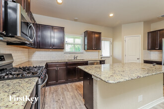 13519 Pickett Canyon in San Antonio, TX - Building Photo - Building Photo