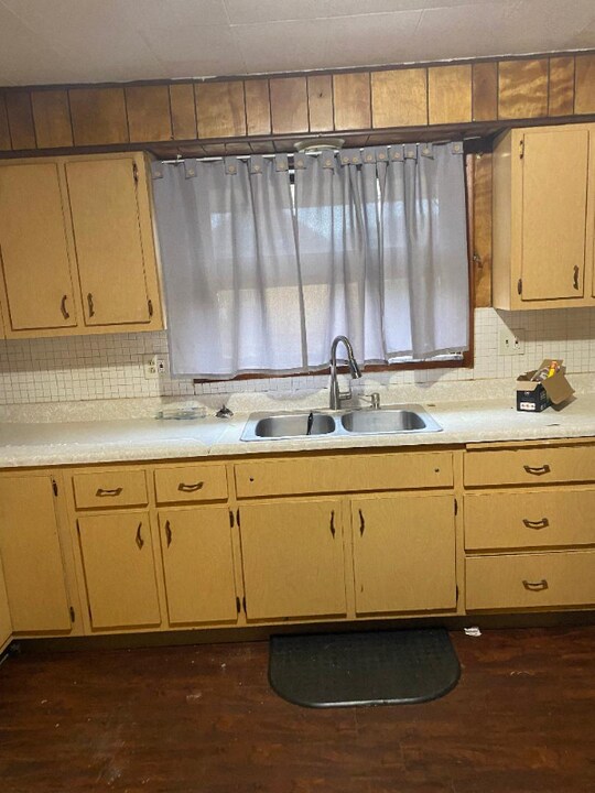 1 Scott St in McKeesport, PA - Building Photo