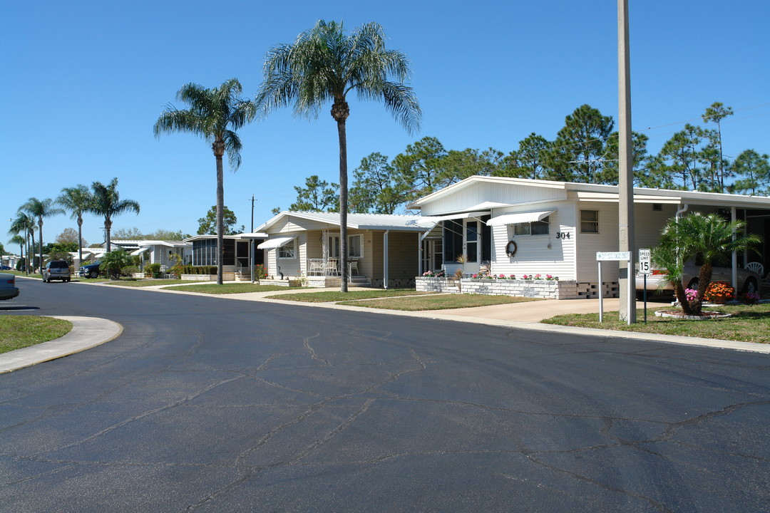 Terra Ceia Manor in Palmetto, FL - Building Photo