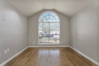 5112 Carefree Dr in League City, TX - Building Photo - Building Photo