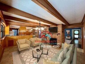 515 N Bishop St in San Marcos, TX - Building Photo - Building Photo