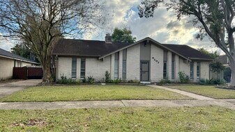 9207 Portal Dr in Houston, TX - Building Photo