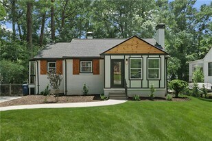 1658 Altadena Pl SW in Atlanta, GA - Building Photo