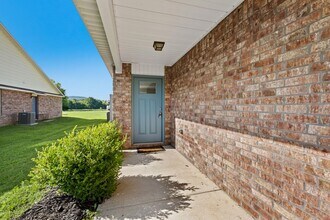 235 E Anabranch Ct in Farmington, AR - Building Photo - Building Photo
