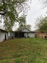 9402 Lomax St in Houston, TX - Building Photo