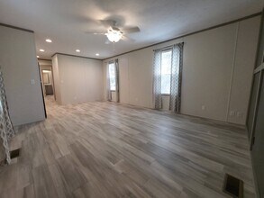 1800 SW 12th St in Lincoln, NE - Building Photo - Building Photo