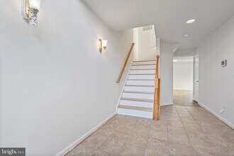 200 Chesterbrook Ct in Stafford, VA - Foto de edificio - Building Photo
