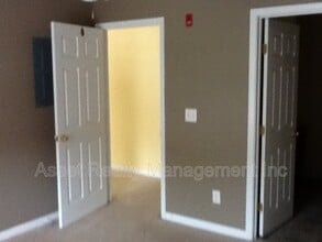 1667 Maple View Way in Knoxville, TN - Building Photo - Building Photo