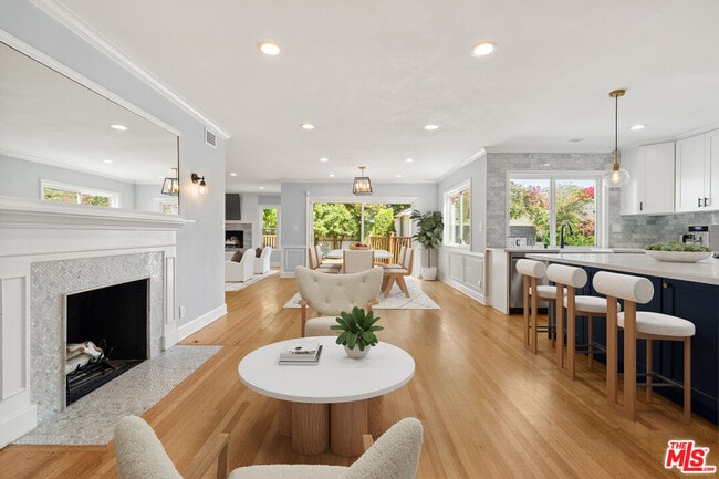 7410 El Manor Ave in Los Angeles, CA - Building Photo - Building Photo