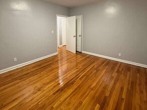 4 Chestnut St in East Orange, NJ - Building Photo - Building Photo