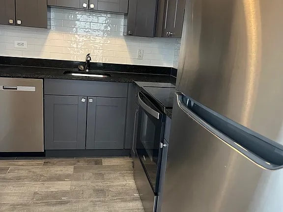 672 W Sheridan Rd, Unit A01C