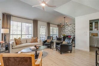 2306 Kenley St in Fort Worth, TX - Foto de edificio - Building Photo