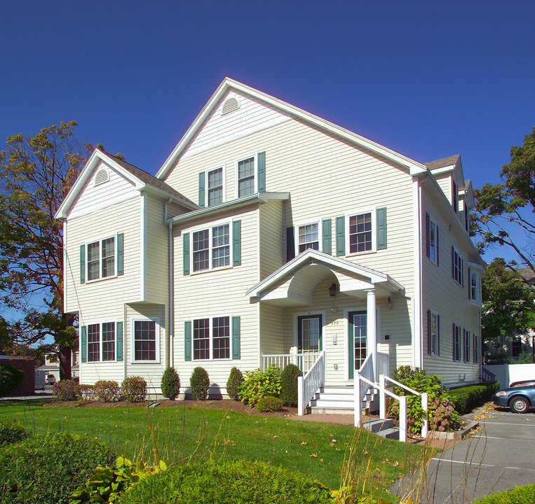 372 Washington St in Quincy, MA - Foto de edificio