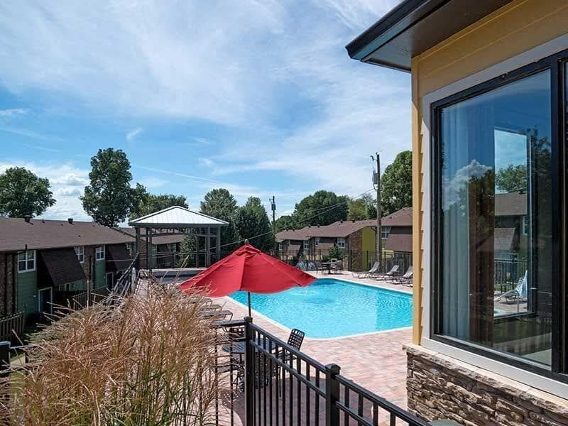 Ventana at the Lake Apartments in Hendersonville, TN - Foto de edificio