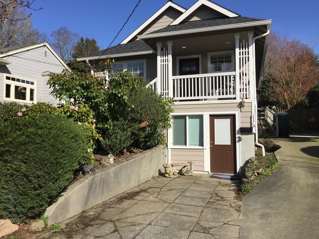 property at 7014 Brooklyn Ave NE