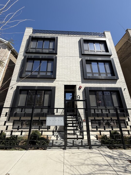 719 N Elizabeth St in Chicago, IL - Foto de edificio