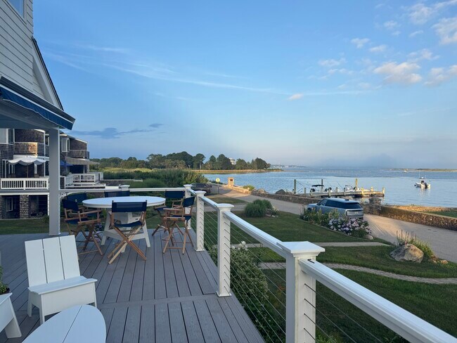 9 E Grand St in Stonington, CT - Building Photo - Building Photo