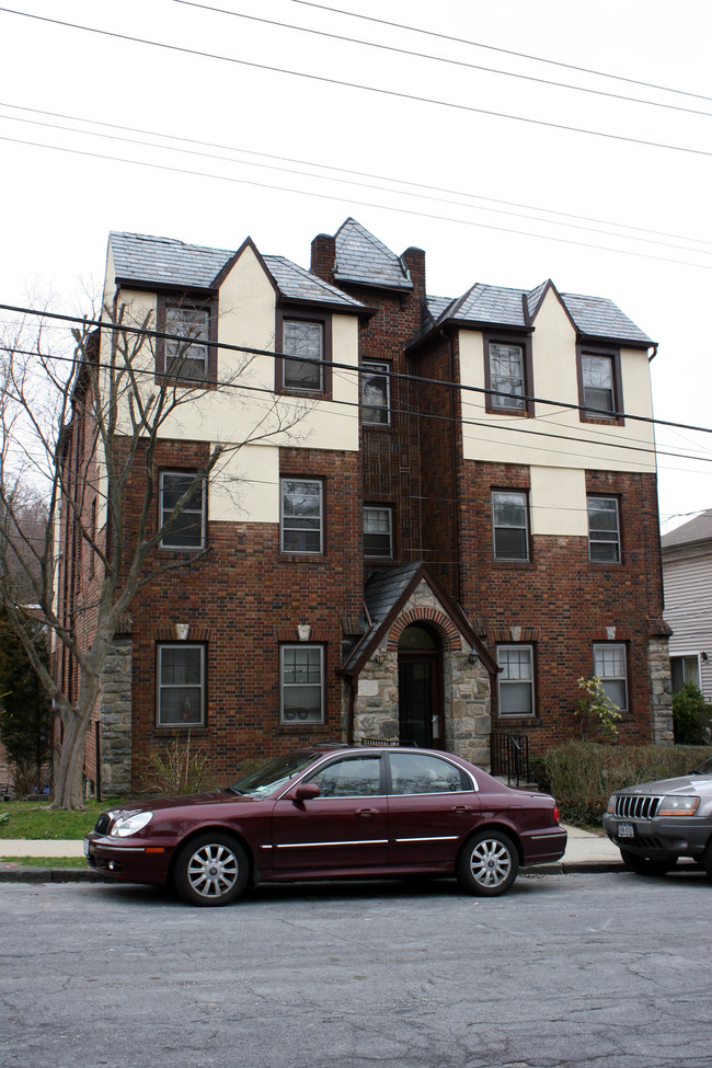 9 Midland Pl in Tuckahoe, NY - Foto de edificio - Building Photo