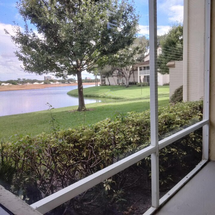 13112 Glenmoor Dr in West Palm Beach, FL - Building Photo