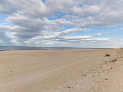 923 E Ocean View Ave in Norfolk, VA - Building Photo - Building Photo