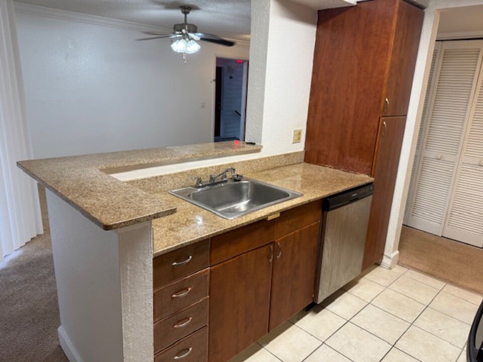 11574 Westwood Blvd in Orlando, FL - Building Photo