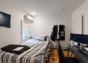 164 L St, Unit 2 in Boston, MA - Building Photo - Building Photo