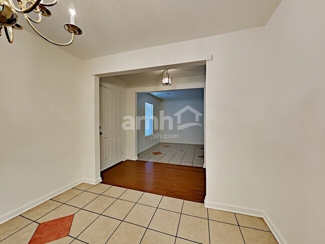 property at 2425 Edencrest Dr