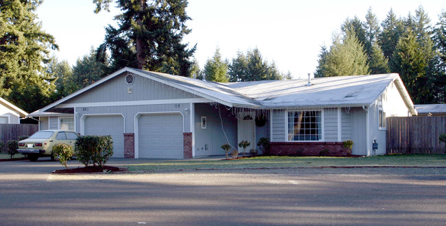 Emerald Place Duplexes in Puyallup, WA - Building Photo - Building Photo