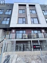 16 Melbourne Ave in St Catharines, ON - Building Photo