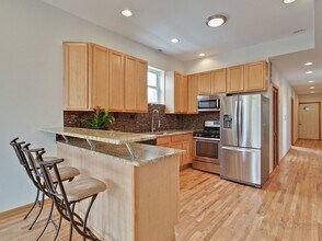 1450 N Campbell Ave in Chicago, IL - Building Photo - Building Photo