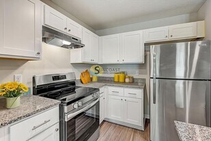 9580 Hood Rd in Jacksonville, FL - Building Photo