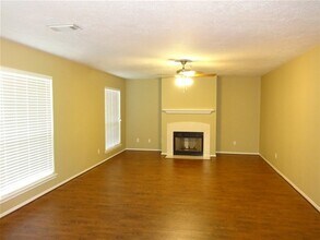 3631 Windmoor Dr in Katy, TX - Building Photo - Building Photo