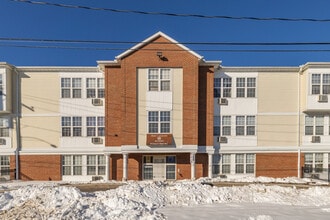 Hall Commons in Bridgeport, CT - Building Photo - Building Photo