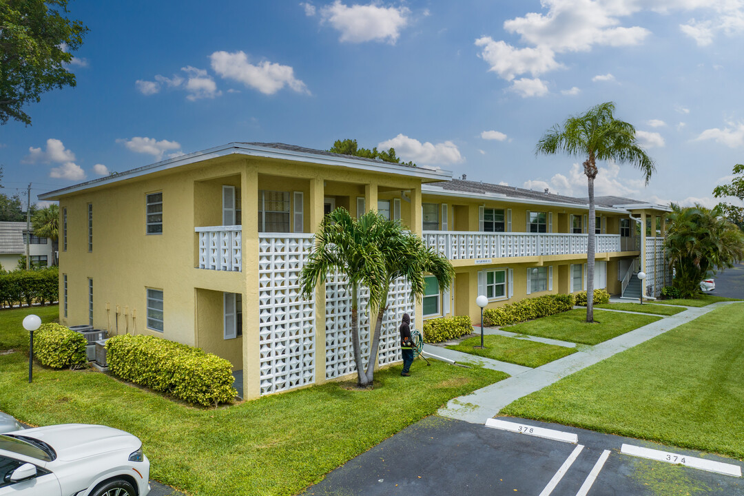 The Pines of Delray in Delray Beach, FL - Building Photo