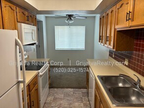 1200 E River Rd in Tucson, AZ - Building Photo - Building Photo