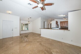 5514 NW 41st Ter in Coconut Creek, FL - Building Photo - Building Photo