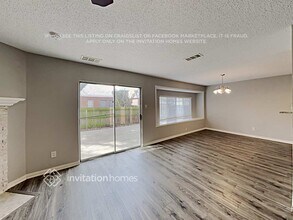 2018 Cardinal Ln in Lewisville, TX - Foto de edificio - Building Photo