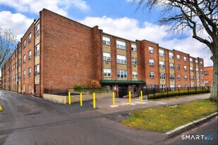194 Washington St in Hartford, CT - Building Photo