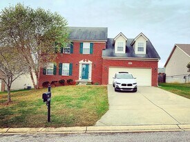 8504 Bucking Trail Ct in Louisville, KY - Building Photo