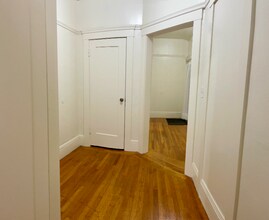 564 53rd St in Emeryville, CA - Building Photo - Building Photo