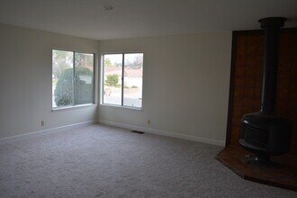 829 Rose Blossom Dr in Cupertino, CA - Building Photo - Building Photo