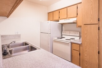 Boulder Creek Apartments in Phoenix, AZ - Foto de edificio - Building Photo