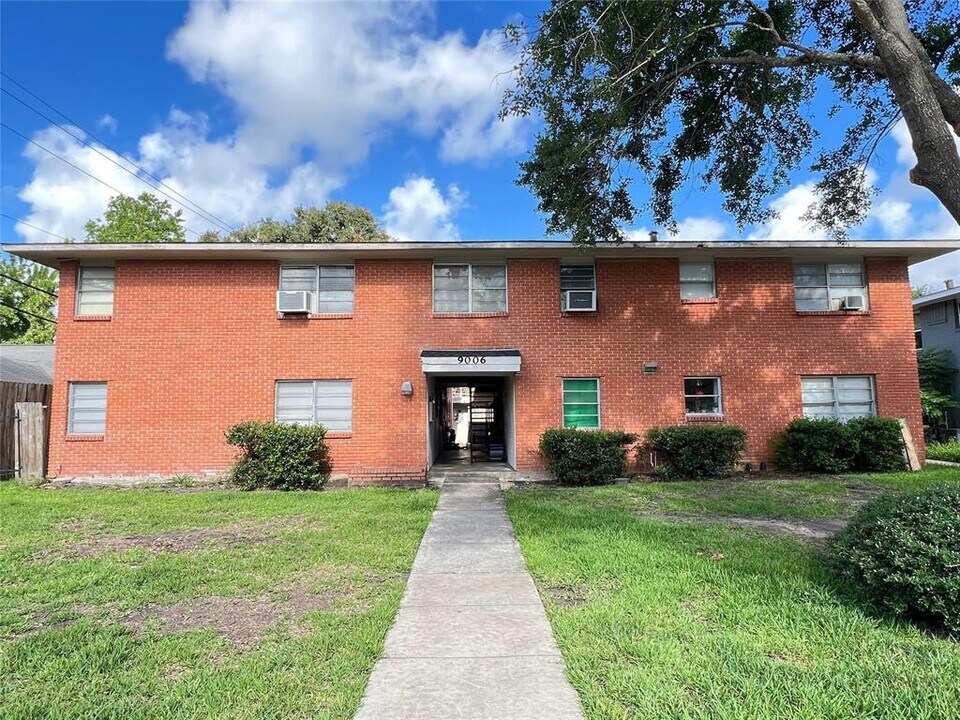 9006 Ilona Ln in Houston, TX - Building Photo