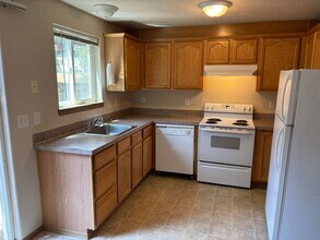 1372 NE Whisper Ridge Dr in Bend, OR - Building Photo - Building Photo